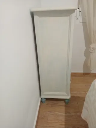 Cómoda escritorio, blanco y verde azulado,no envio