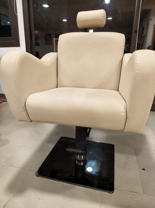 Sillón de peluquería beige