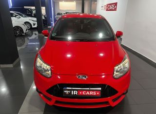 Ford Focus ST 250 CV