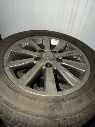 5 Neumáticos y Llantas Lexus 200
