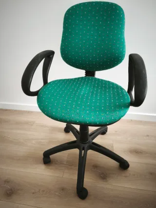 Silla de oficina giratoria