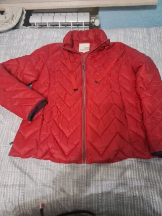 Chaqueta acolchada Paz Torras Roja