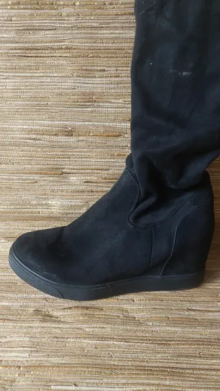 Botas altas cuña negras