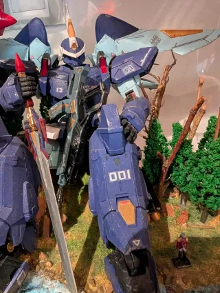 Bandai Gundam MG 1/100 Ginn