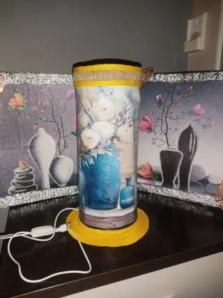 Composición Lámpara + cuadros Decorativos relajant