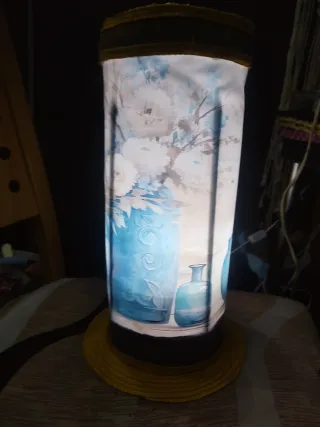 Composición Lámpara + cuadros Decorativos relajant