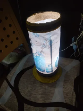 Composición Lámpara + cuadros Decorativos relajant