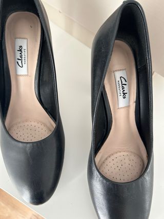 Zapatos de tacón negros Clarks