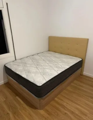 Canapé y Colchón Beige y Marrón