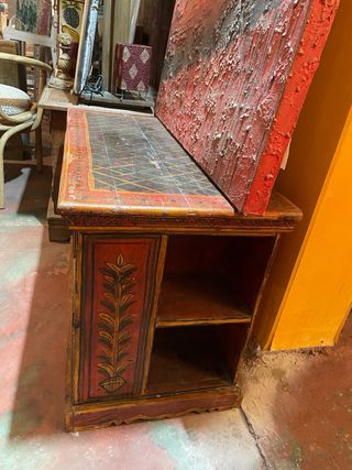 Mueble Hindú Antiguo Pintado a Mano