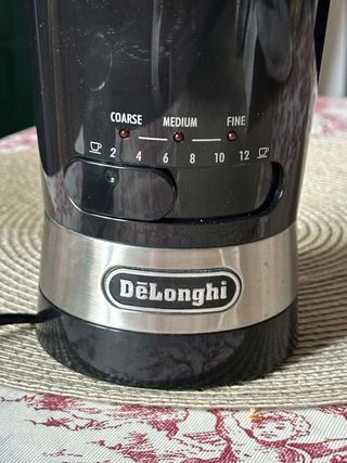 Molinillo de café DeLonghi negro