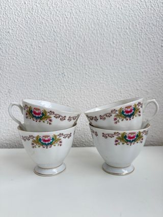 4 Tazas Porcelana Pagodas Yong Shen China años 80