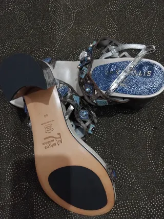 Sandalias adornadas mujer