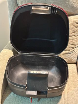 Baúl moto SHAD SH32 negro