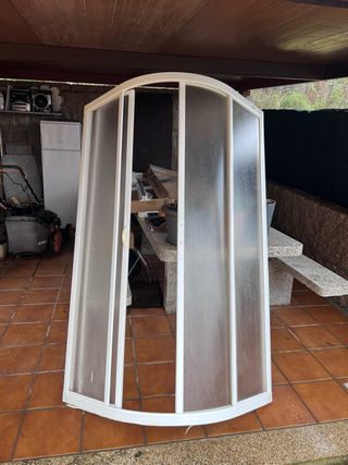 Mampara de ducha curva blanca marca roca 90x90