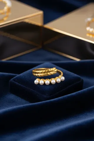 Anillo Tiara Perlas Ajustable Dorado