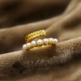 Anillo Tiara Perlas Ajustable Dorado