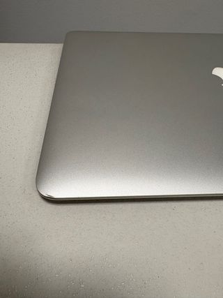 MacBook Air 2017 8GB RAM 256GB SSD i5 Apple