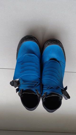 Zapatos Shimano ME7 SPD