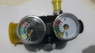 Regulador HPA con válvula pin | 0–3000 PSI | Estac