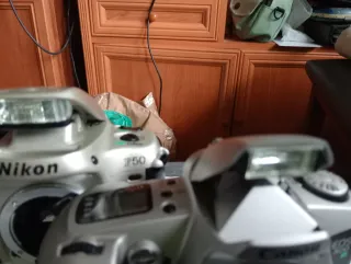 Pacchetto Fotocamere Canon EOS 500N e Nikon F60