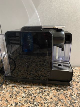 Cafetera Nespresso DeLonghi Negra