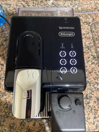 Cafetera Nespresso DeLonghi Negra