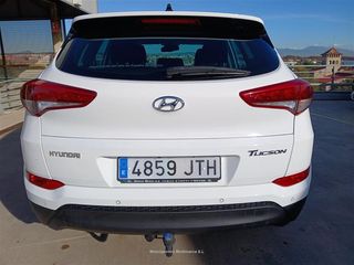HYUNDAI TUCSON 1,7 CRDI BLUDRI CLASH SKAI 4X2