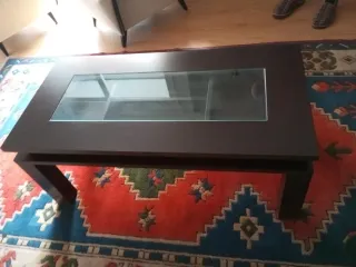 Mesa de salón con cristal