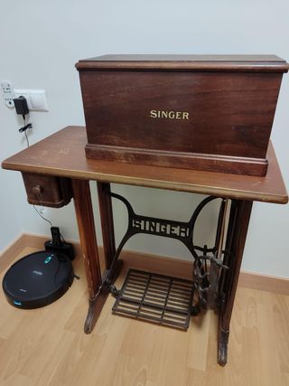 Máquina de coser Singer antigua