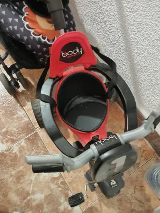 Triciclo para bebé con manillar