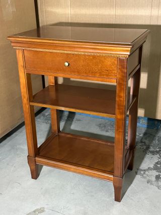 Mesa telefonera de madera con cajón