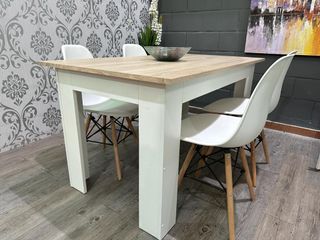 Mesa comedor 140cm + 4 sillas blancas
