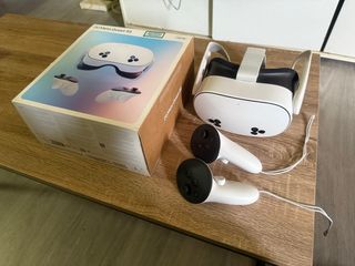 Occhiali VR Meta Quest 3S 128GB con meno di 1 mese