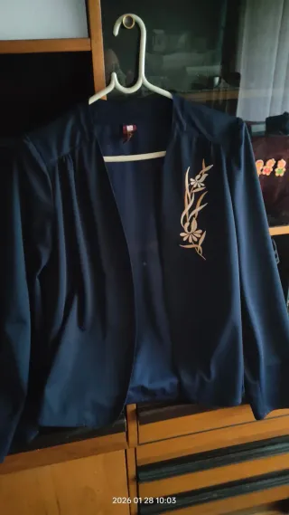 Conjunto chaqueta m/larga y blusa sin manga