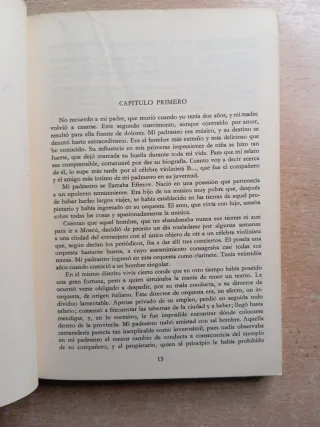 7 libros de autores clásicos rusos.