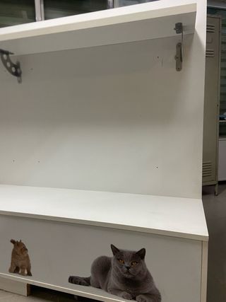 Estantería blanca Royal Canin