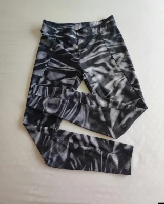 Mallas Domyos estampado blanco y negro SOLO ENVIO