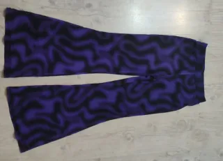 Pantalón morado talla 152 11-12 años