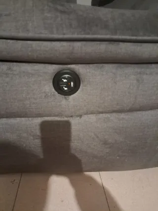 Sofá reclinable con USB ,se hace cama