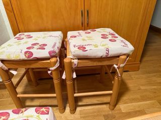 4 Taburetes de cocina madera y tela