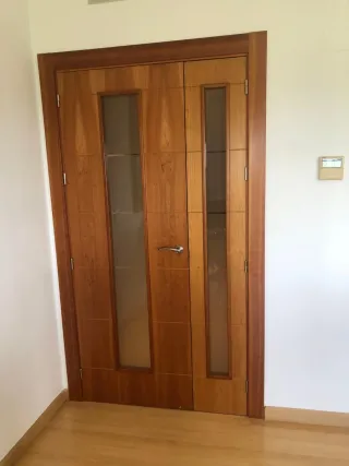 Puertas de madera para habitación y salón