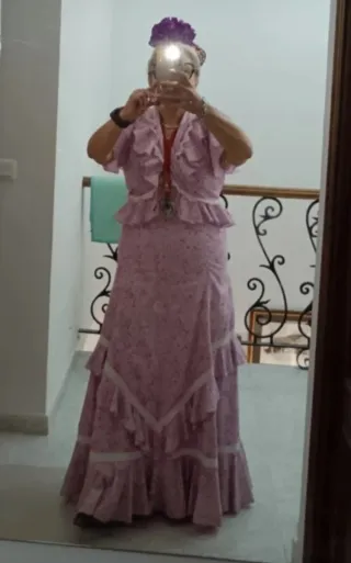 Traje de flamenca rosa exclusivo