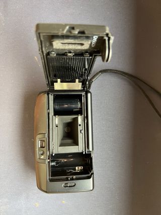 Cámara Ricoh YF-10 Negra