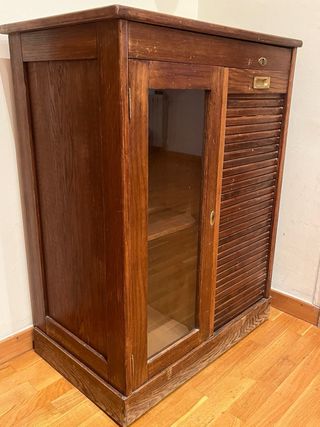 Archivador antiguo de madera