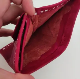 Cartera rosa con diseño SOLO ENVIO