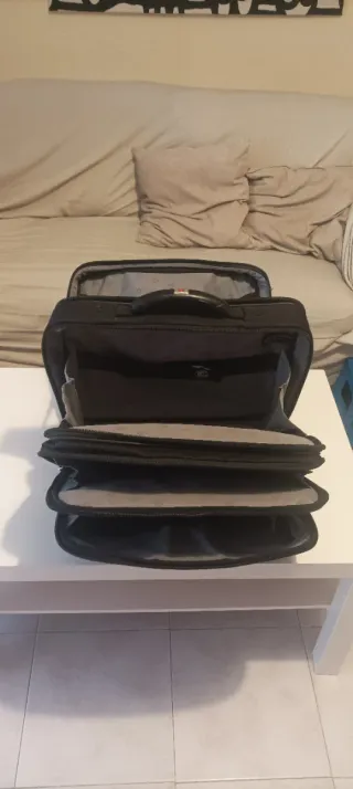 Maleta de cabina y funda para portátil Wenger