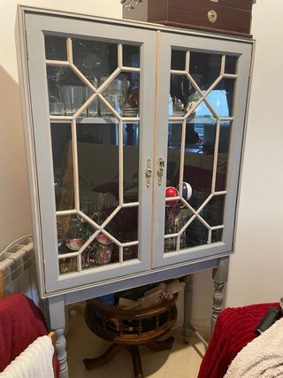 Aparador y vitrina salon