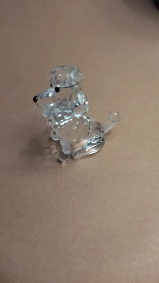 Caniche de cristal Swarovski sentado