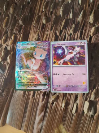 Cartas Pokémon Mewtwo y Mew VMAX